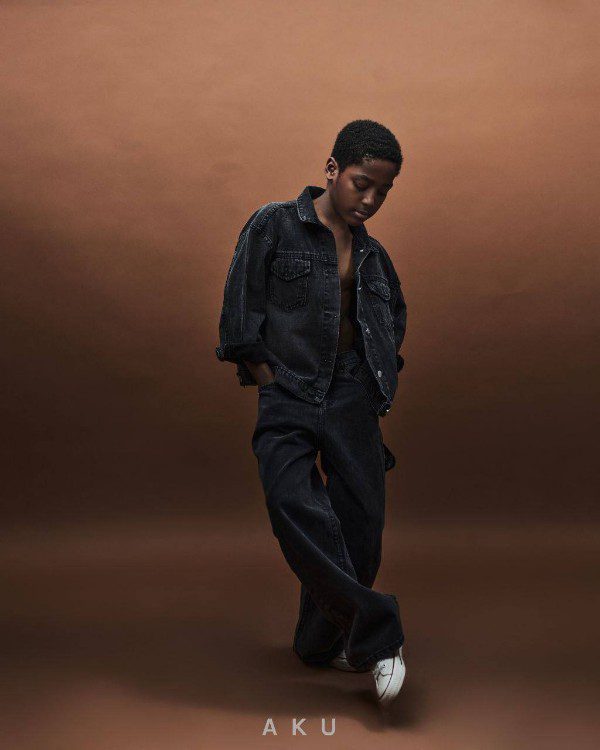 گالری اول کت جین زغالی برند AKU