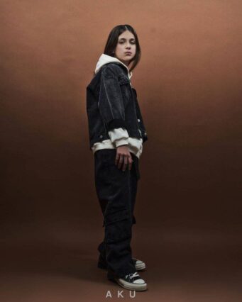 گالری دوم کت جین زغالی برند AKU