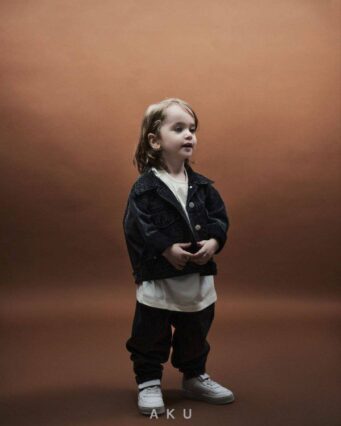 گالری سوم کت جین زغالی برند AKU