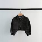 کت جین کراپ زیپی زغالی AKU