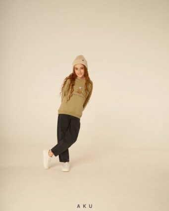 گالری شلوار جین مام فیت زغالی بچه گانه