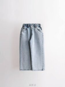 شلوار جین نیم بگ آبی روشن