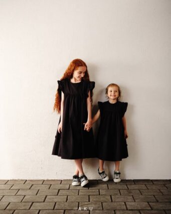 تصویر اول سارافون پشت دکمه دار مشکی لینن