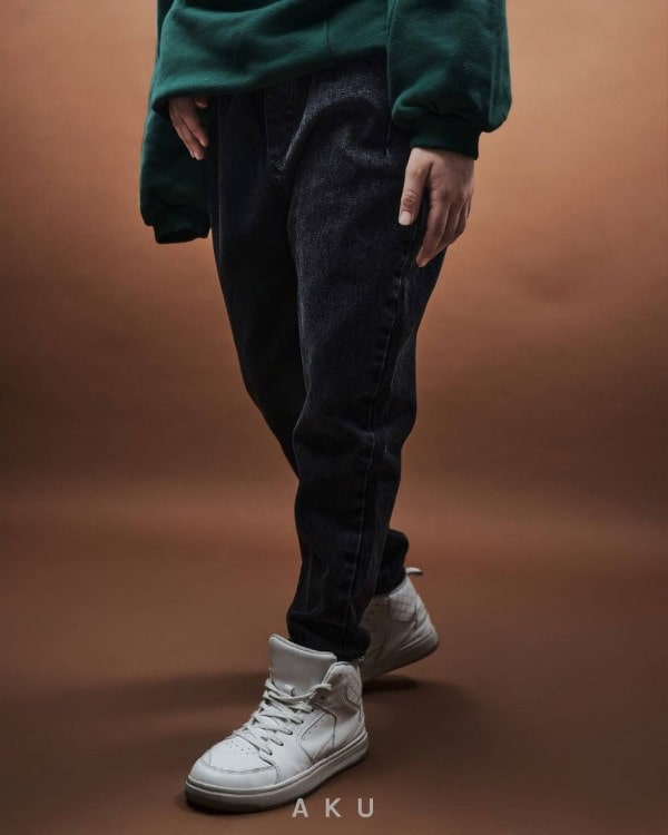 شلوار زغالی جین مام استایل AKU