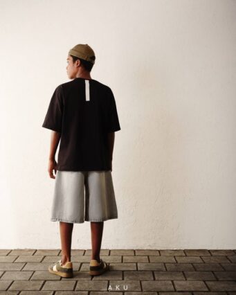 تصویر سوم تیشرت echo مشکی بچه گانه