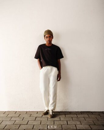 تصویر سوم تیشرت طرح DO GOOD مشکی