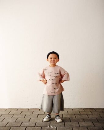 تصویر اول تیشرت طرح صورتی i like you برند AKU