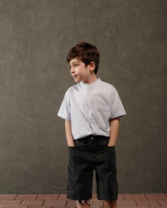 پیراهن سفید نخی AKU تصویر استایل سوم