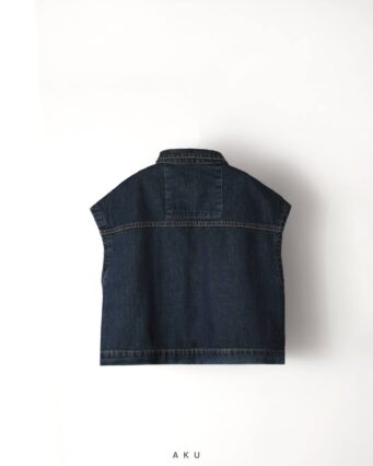 نمای پشت وست جین سرمه ای AKU