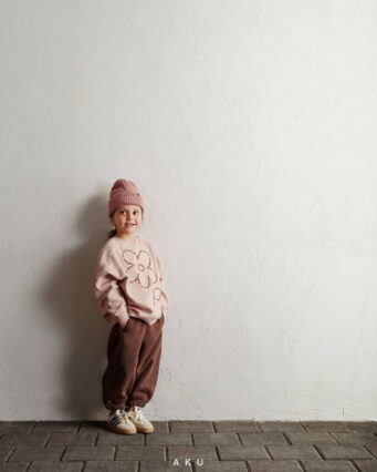 استایل بلوز گلدوزی شده دورس طرح گل AKU